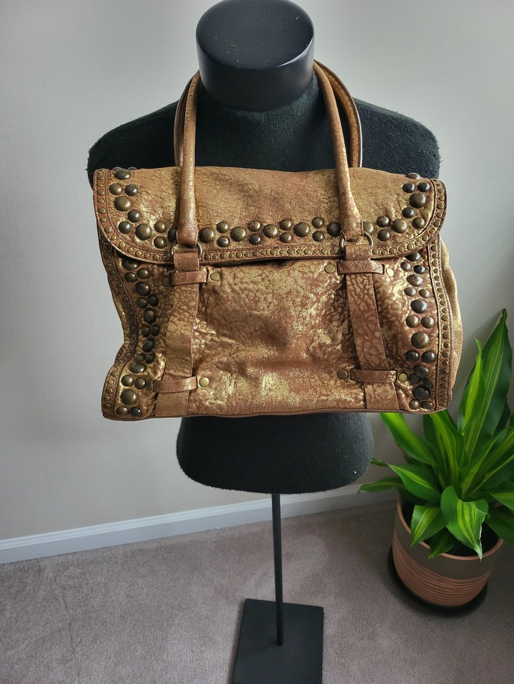 Tre Vero Bronze Gold Shimmer Studded Purse/shoulder Bag.